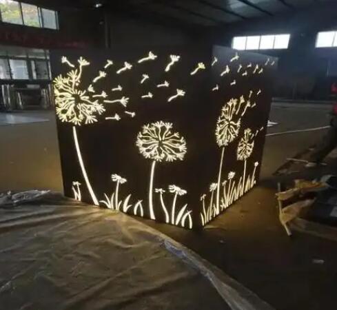 普兰耐候钢灯箱